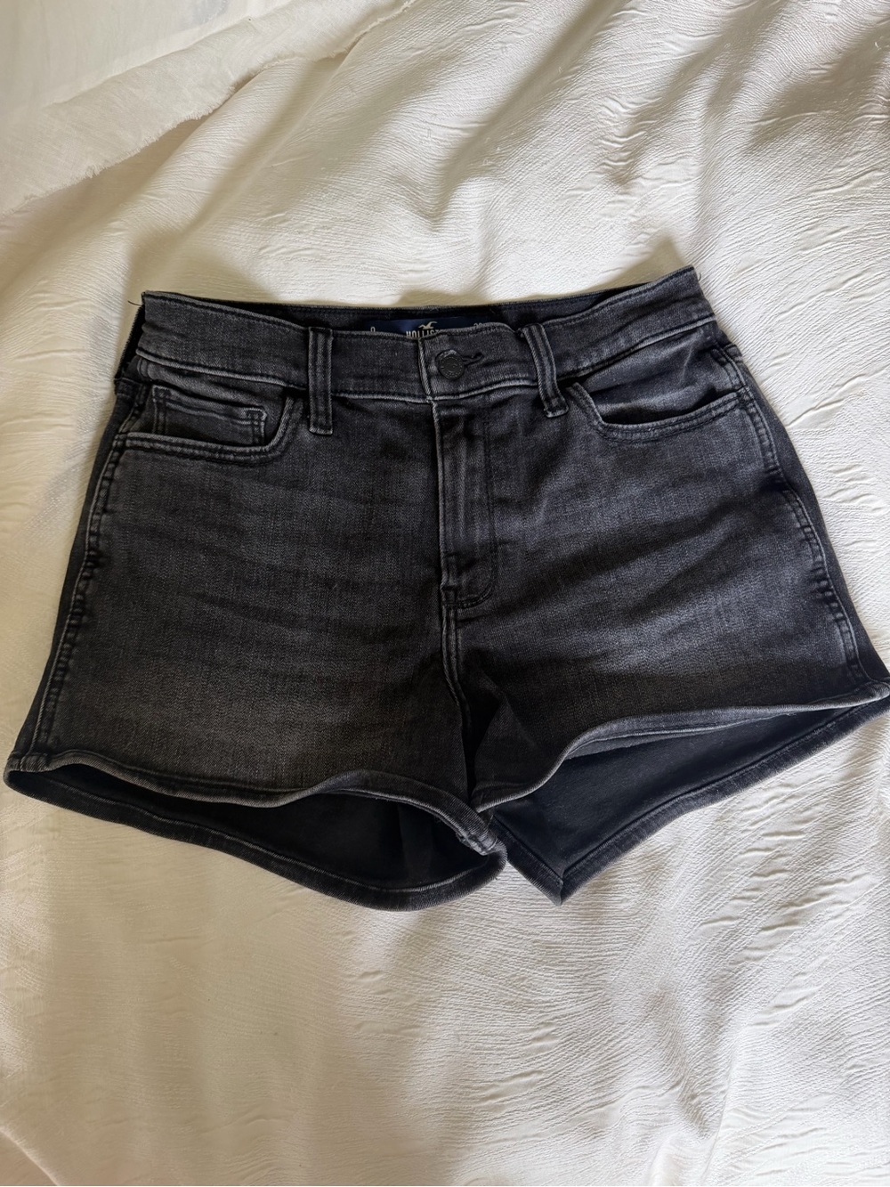 Hollister Black High-Rise Soft Stretch Denim Shorts Size 9 W29